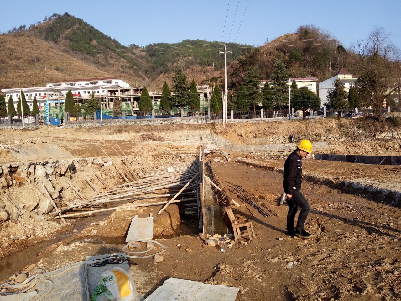 吕河村太平组施工中