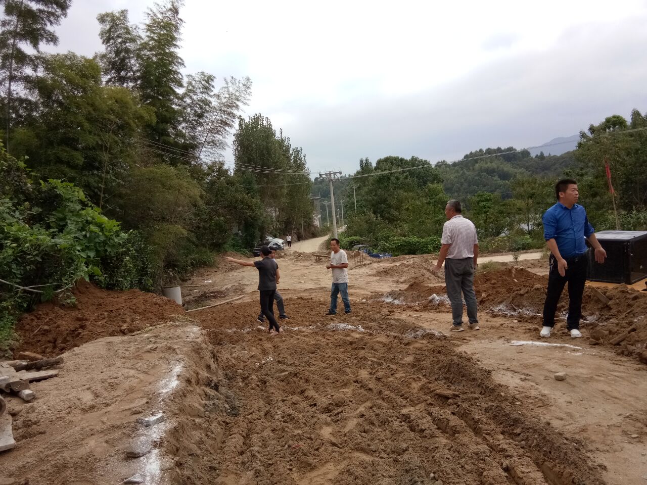 ������׵ط�ƶ��Ǩ��Ŀ��չ˳