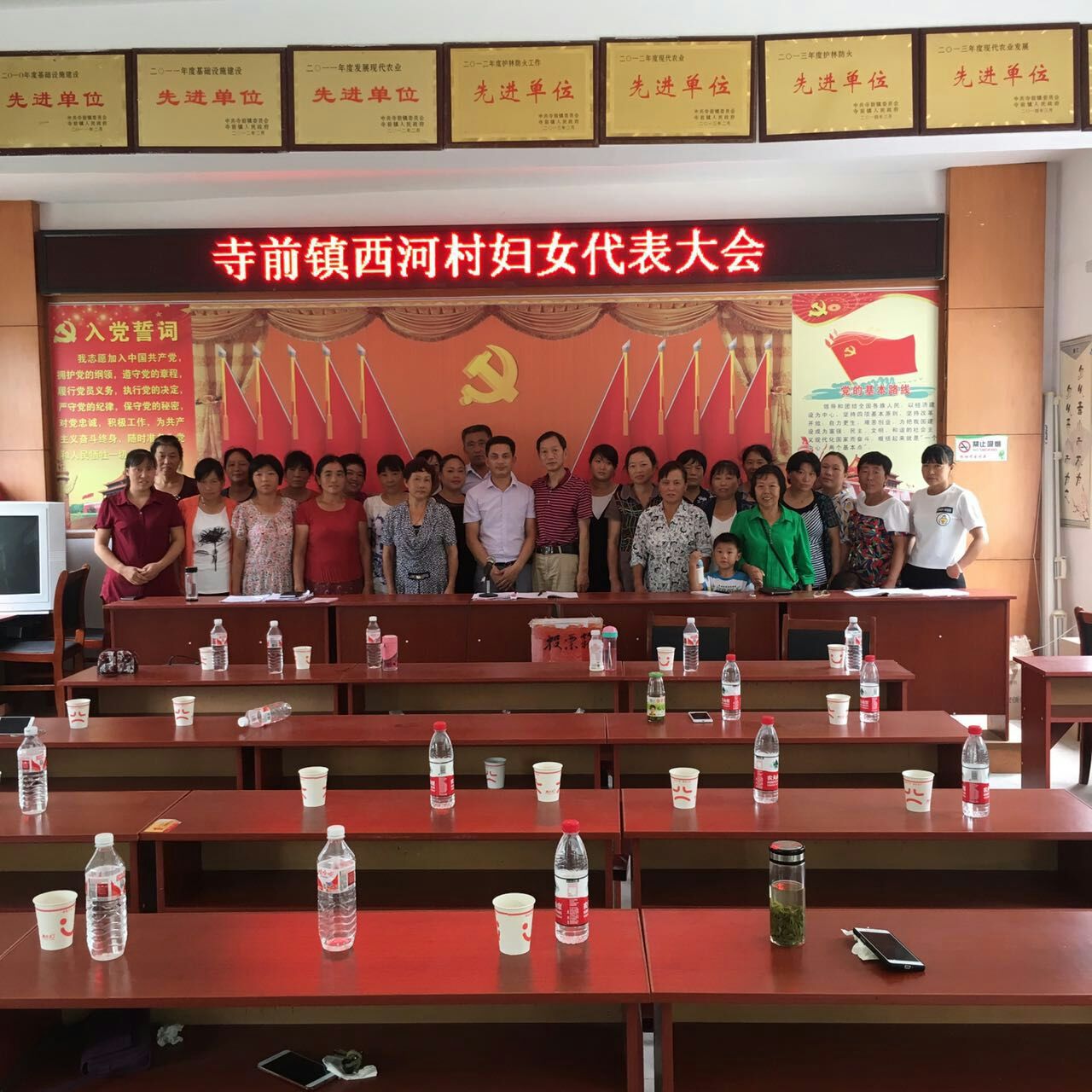 ���Ӵ��ٿ���Ů�������