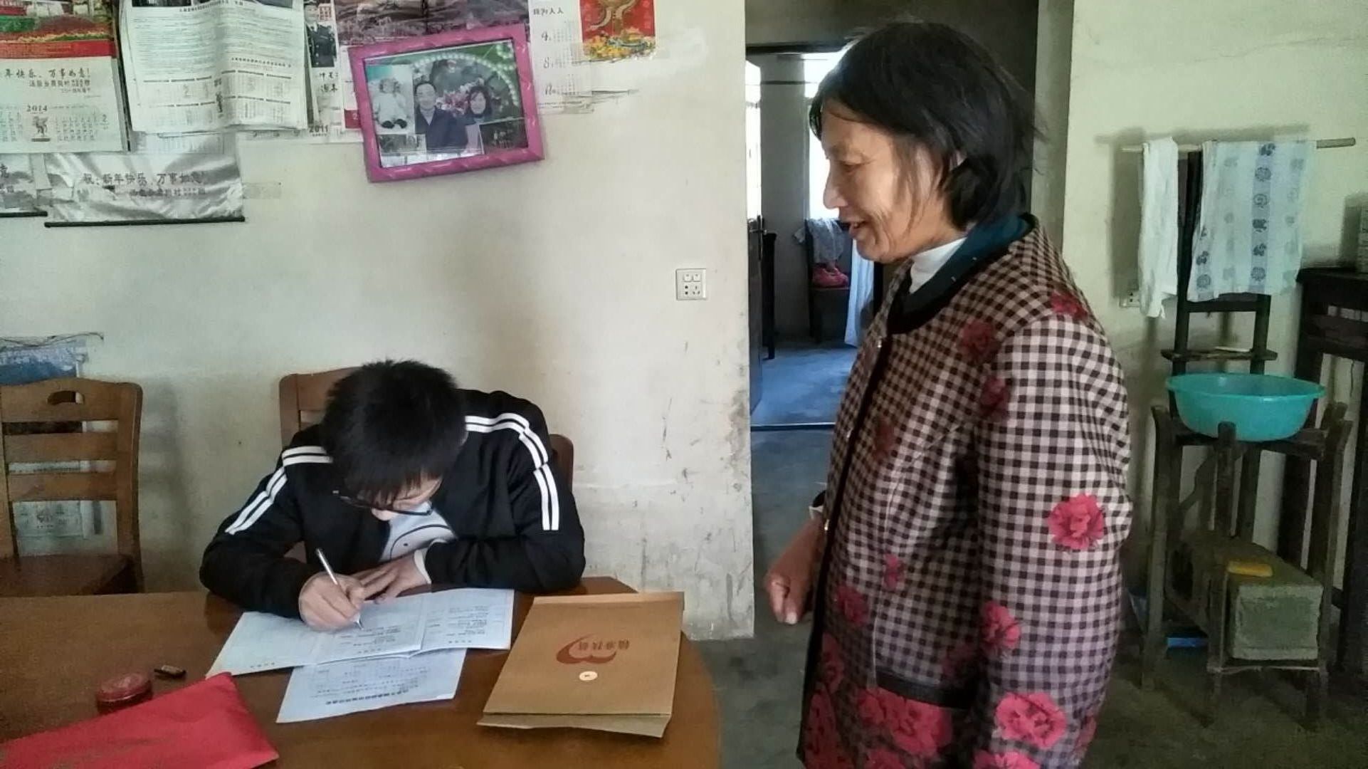 �Ƹڴ忪չ��ƶ�뻧����