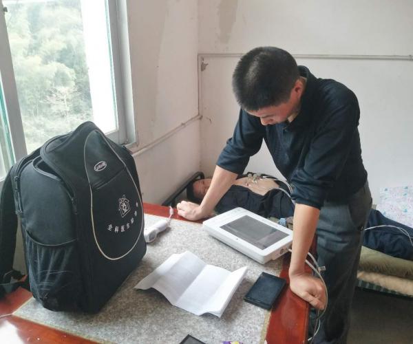 �������