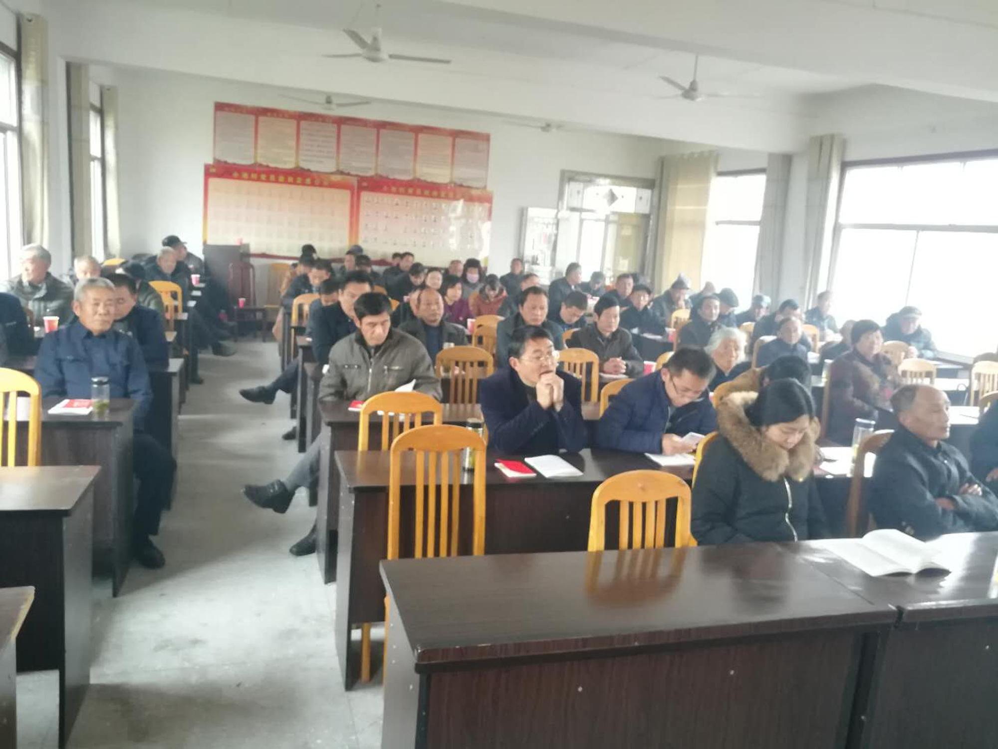 С�ش���֧��֯ȫ�嵳Աѧϰ��