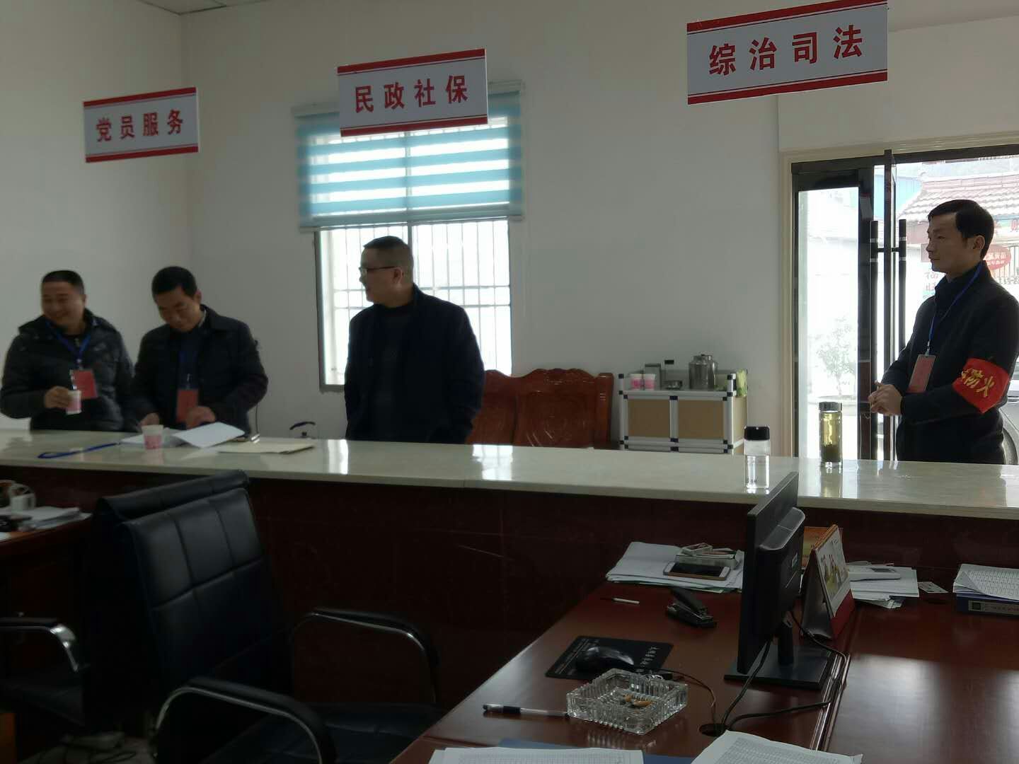 С����Ҷ��һ��Ԫ�������ڼ�