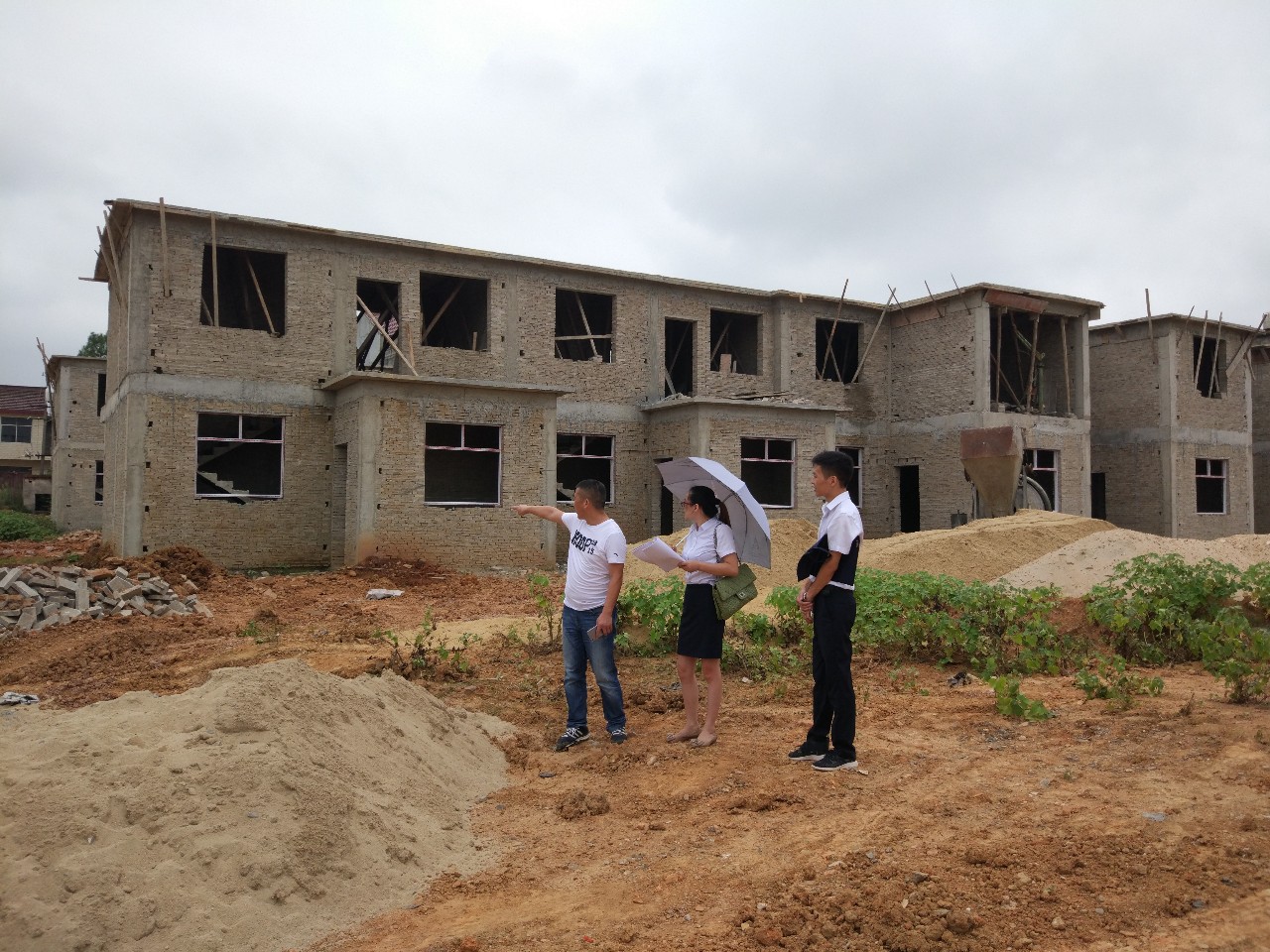 �ط���ί�����ֵܾ������򶽲�