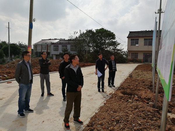 ��ס���ֵ�������չ�׵ط�ƶ